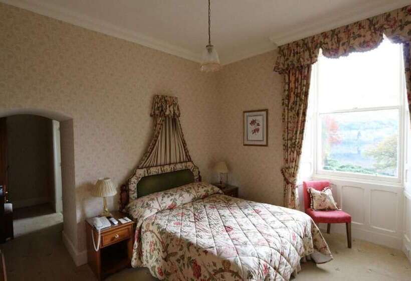 スーペリアールーム, Glengarry Castle