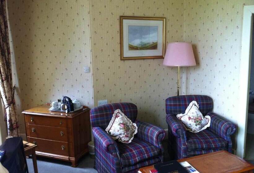 デラックスルーム, Glengarry Castle