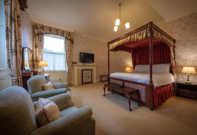 スーペリアールーム, Glengarry Castle