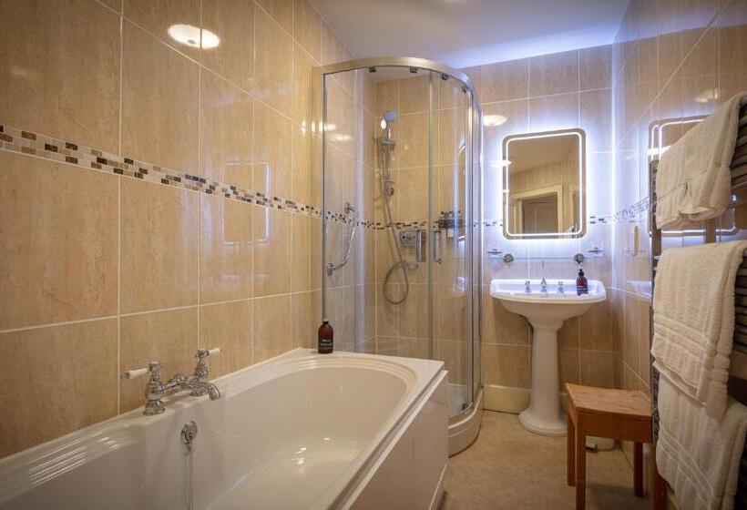 Номер Deluxe, Glengarry Castle