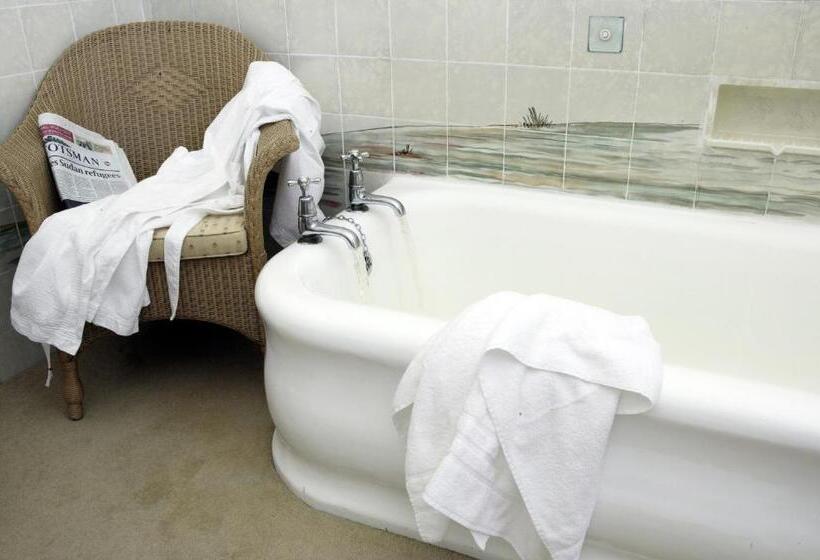 デラックスルーム, Glengarry Castle