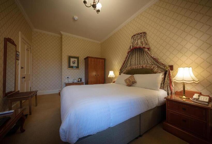 スーペリアールーム, Glengarry Castle