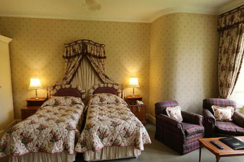 デラックスルーム, Glengarry Castle