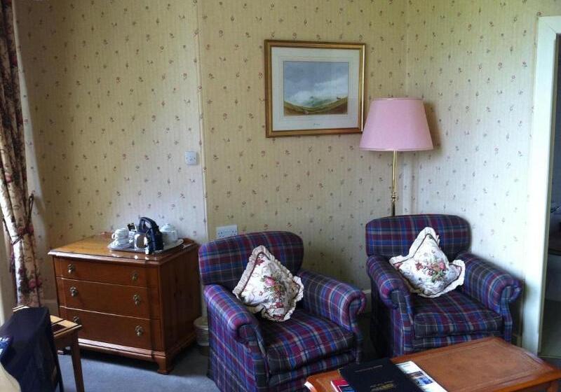 デラックスルーム, Glengarry Castle