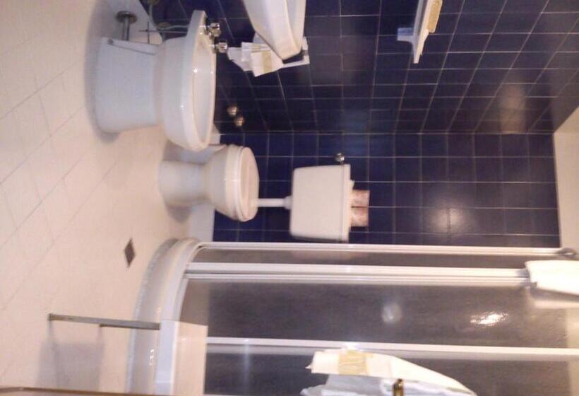 חדר סטנדרט לשלושה, Mirò Montecatini Terme