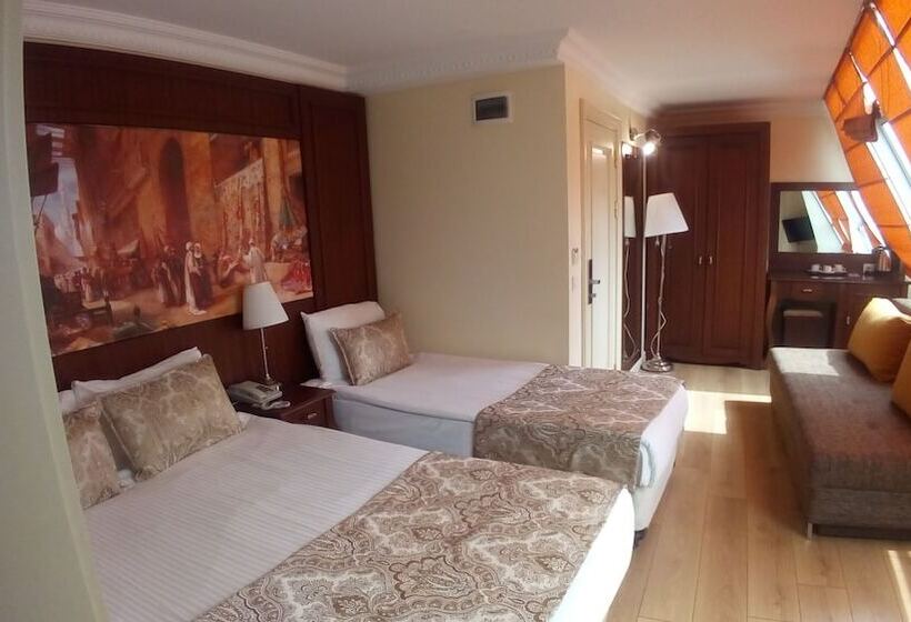 اتاق استاندارد سه نفره, Sirkeci Park