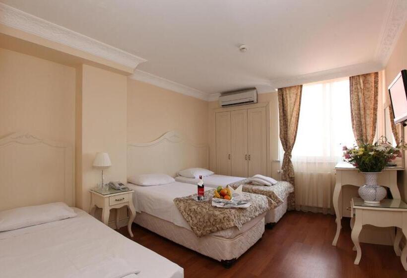 اتاق استاندارد سه نفره, Sirkeci Park