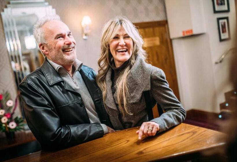 חדר דלוקס, The Valley Hotel & Carriage Gardens