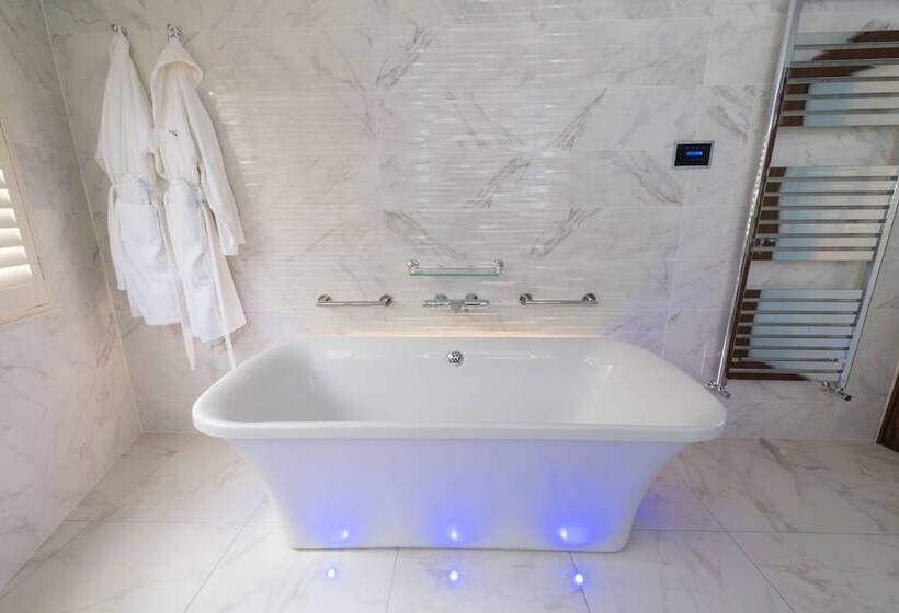 חדר דלוקס, The Valley Hotel & Carriage Gardens