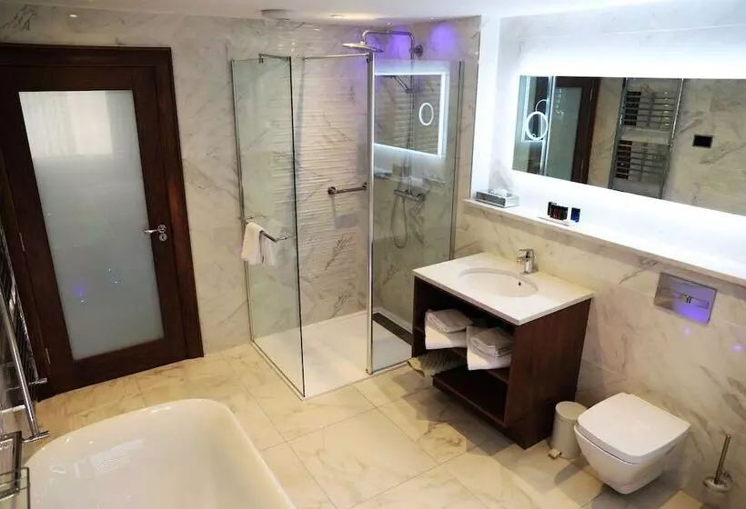 Deluxe-huone, The Valley Hotel & Carriage Gardens