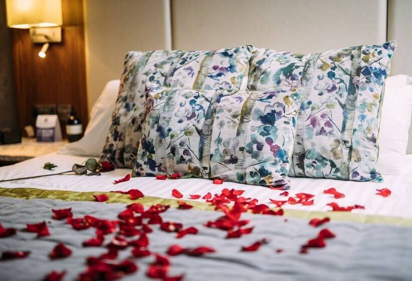 Номер Deluxe, The Valley Hotel & Carriage Gardens