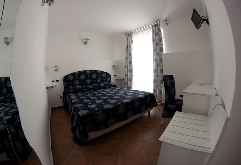 اتاق استاندارد با چشم‌انداز دریا, Yachting Club Mare