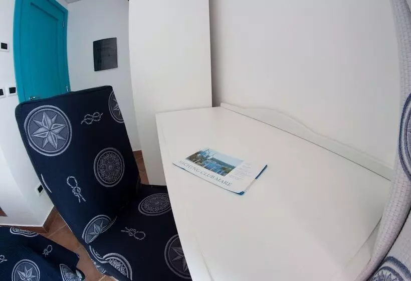 اتاق استاندارد سه نفره, Yachting Club Mare