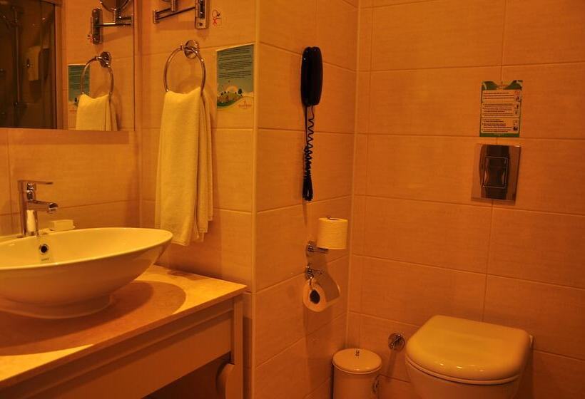 家庭间, Port Side Resort All Inclusive