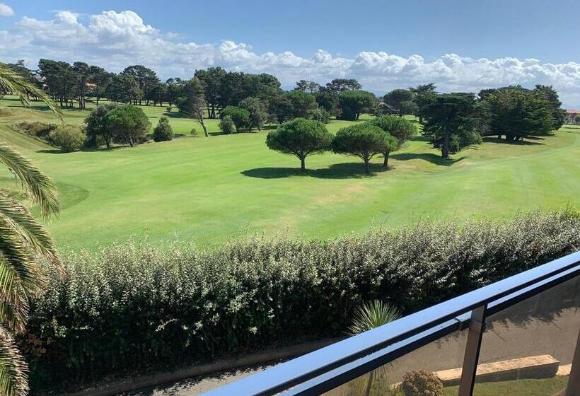 דירת חדר, Mer Et Golf