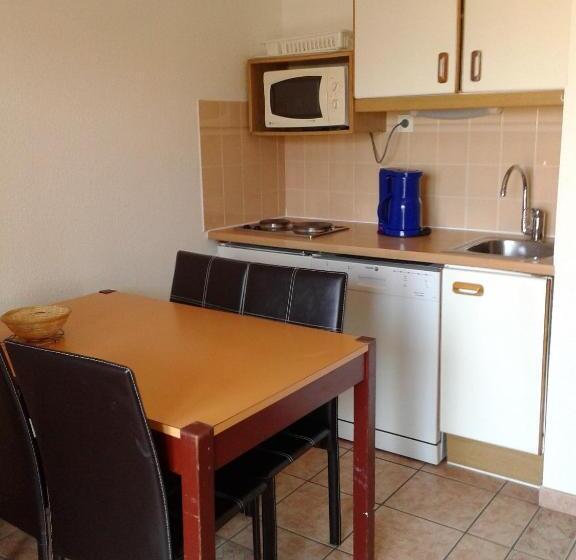 סטודיו סטנדרטי פנימי, Mer Et Golf