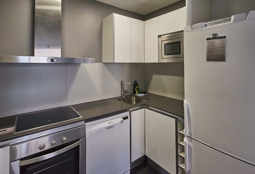 آپارتمان 2 خوابه, Sensation Sagrada Familia