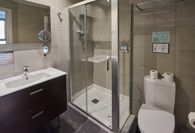 آپارتمان 2 خوابه, Sensation Sagrada Familia