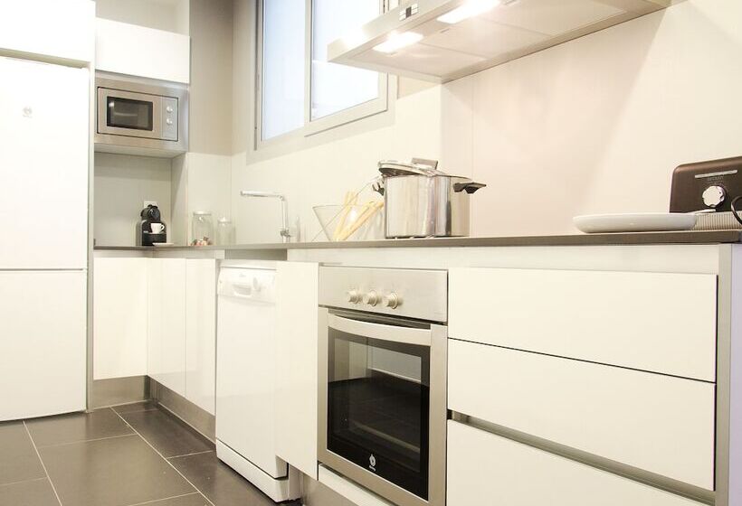 آپارتمان 3 خوابه, Sensation Sagrada Familia