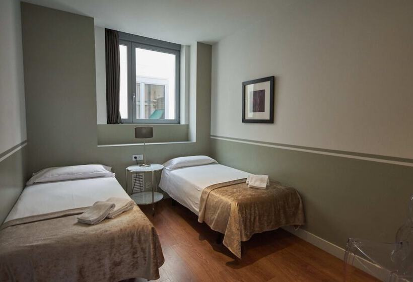 آپارتمان سوپریور 4 خوابه, Sensation Sagrada Familia