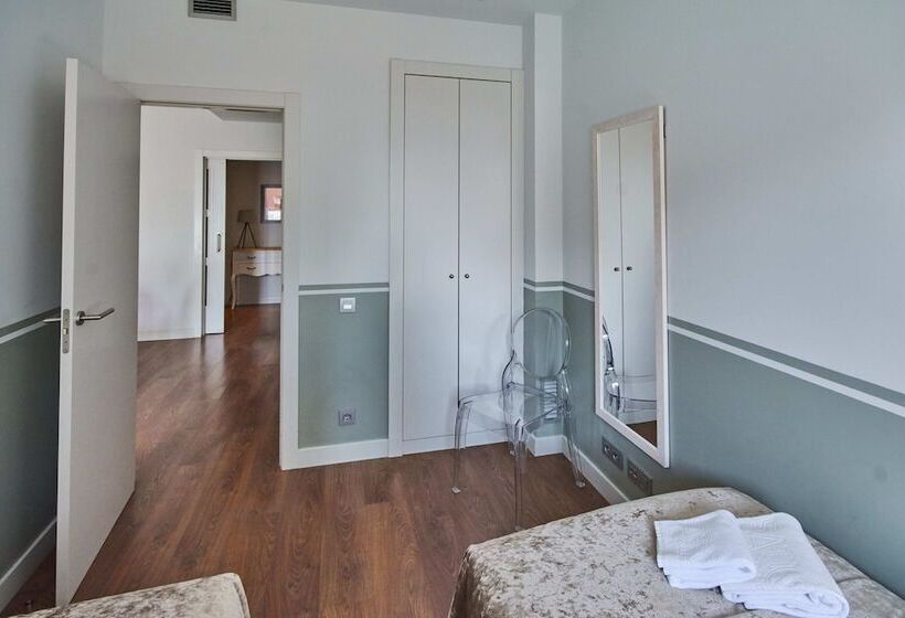 آپارتمان سوپریور 4 خوابه, Sensation Sagrada Familia