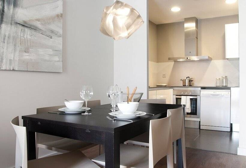 آپارتمان 2 خوابه, Sensation Sagrada Familia