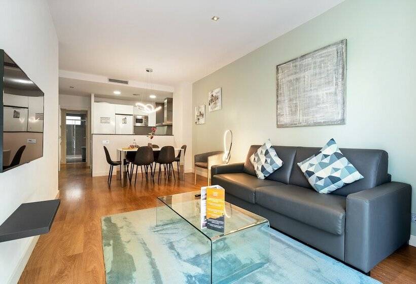 آپارتمان 2 خوابه, Sensation Sagrada Familia