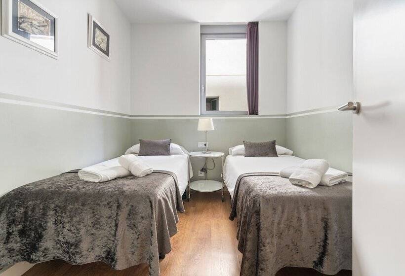 آپارتمان 2 خوابه, Sensation Sagrada Familia