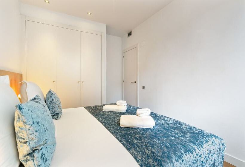 آپارتمان 2 خوابه, Sensation Sagrada Familia