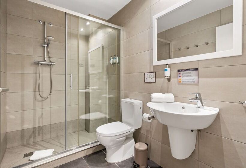 آپارتمان 3 خوابه, Sensation Sagrada Familia