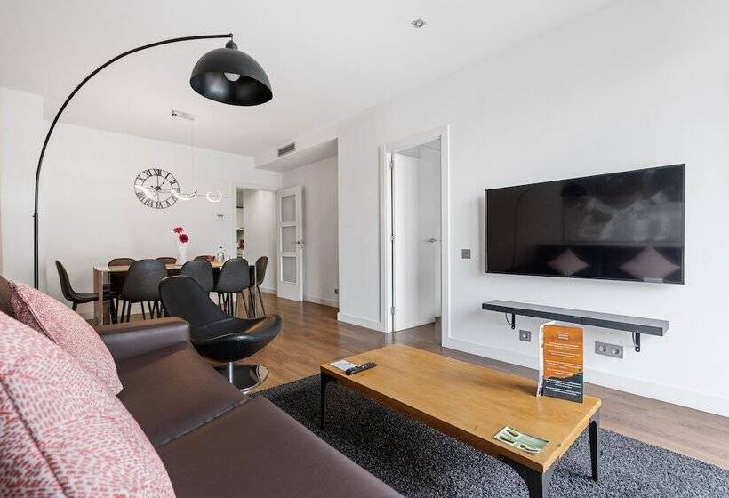 آپارتمان 3 خوابه, Sensation Sagrada Familia