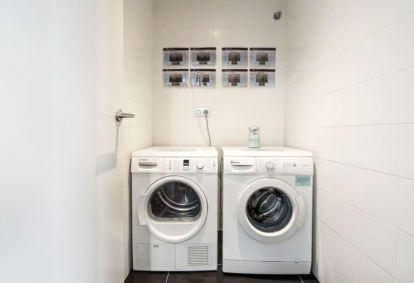 آپارتمان سوپریور 4 خوابه, Sensation Sagrada Familia