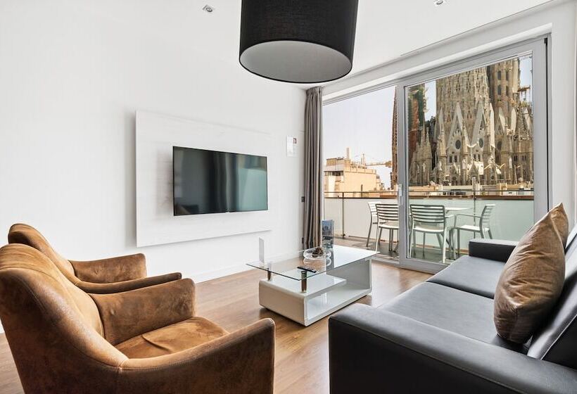 آپارتمان سوپریور 4 خوابه, Sensation Sagrada Familia