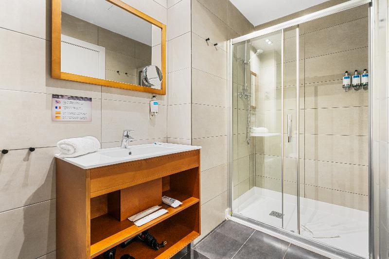 آپارتمان 4 خوابه, Sensation Sagrada Familia