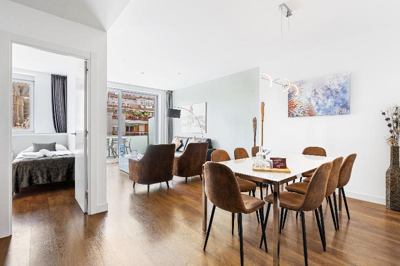 آپارتمان 4 خوابه, Sensation Sagrada Familia