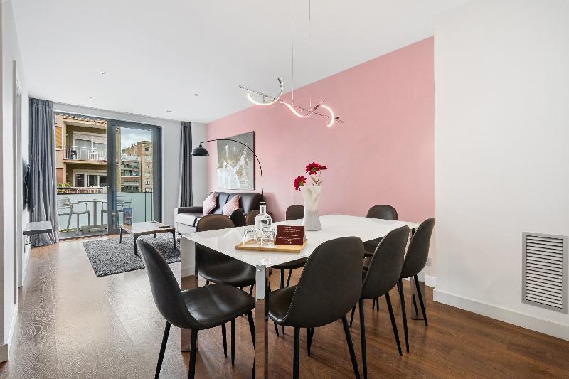 آپارتمان 3 خوابه, Sensation Sagrada Familia