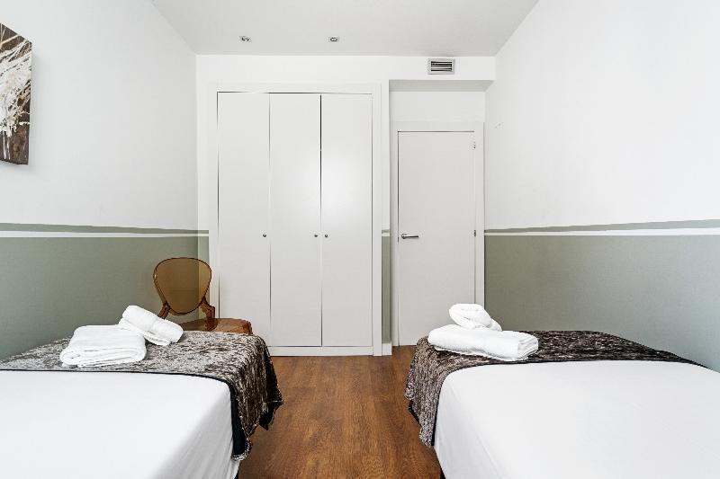 آپارتمان 4 خوابه, Sensation Sagrada Familia