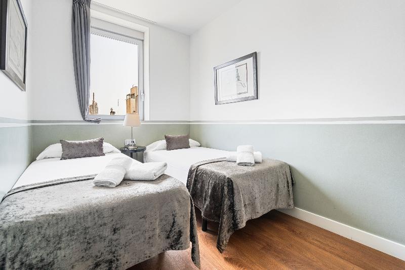 آپارتمان 4 خوابه, Sensation Sagrada Familia