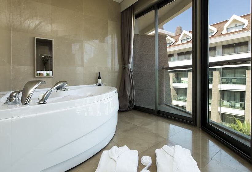 豪华房间带漩涡浴缸, Sherwood Dreams Resort