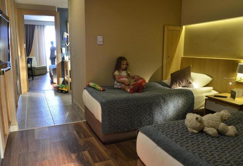 غرفة عائلية متصلة, Sherwood Dreams Resort