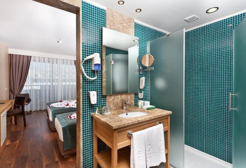 غرفة عائلية متصلة, Sherwood Dreams Resort