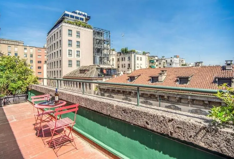 آپارتمان 1 خوابه با تراس, Milhouse Suites Duomo