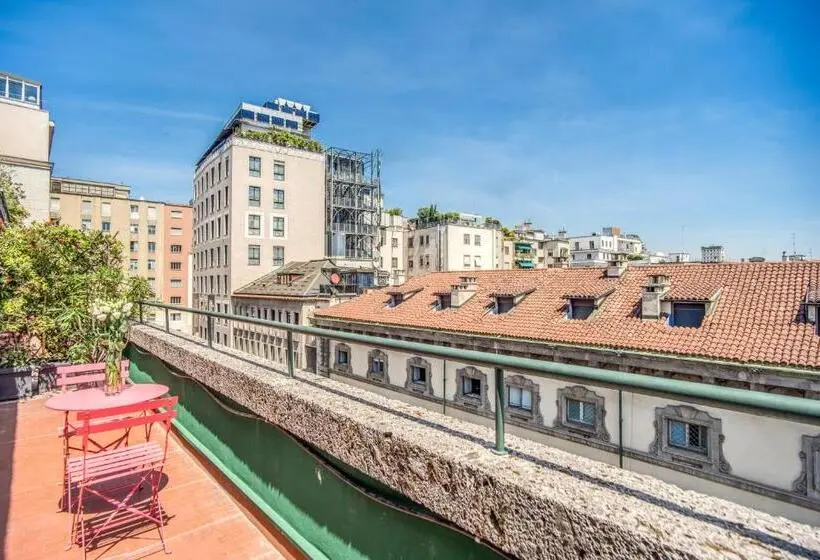 آپارتمان 1 خوابه با تراس, Milhouse Suites Duomo