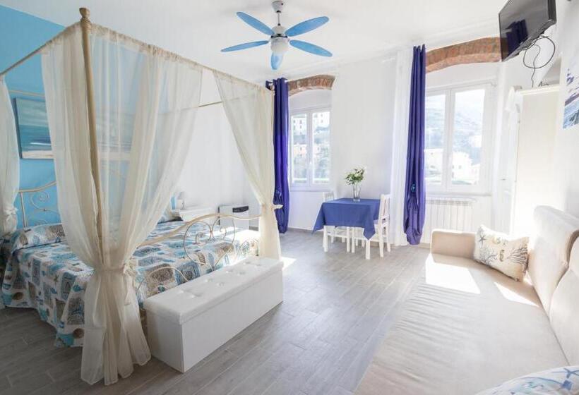 اتاق استاندارد چهار تخته با چشمانداز دریا, Casato Bapo Camera Panoramica Aurora