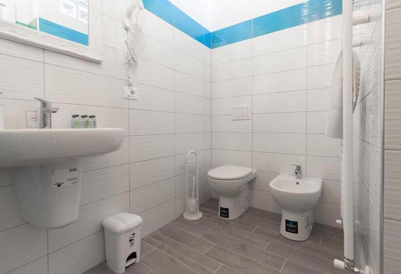 اتاق استاندارد چهار تخته با چشمانداز دریا, Casato Bapo Camera Panoramica Aurora