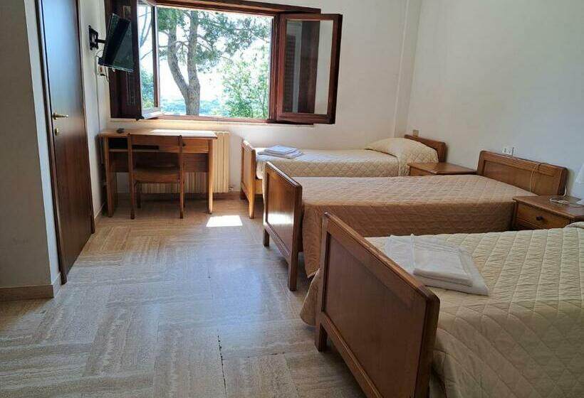 اتاق استاندارد سه نفره, Casa Per Ferie Ulivo D Assisi
