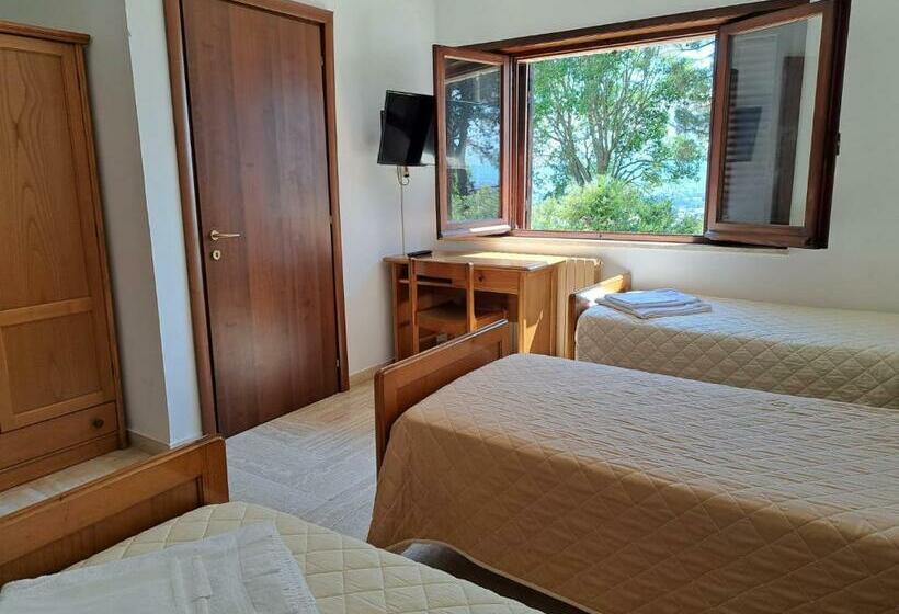 اتاق استاندارد سه نفره, Casa Per Ferie Ulivo D Assisi