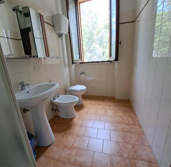 トリプルクラシックルーム, Casa Per Ferie Ulivo D Assisi
