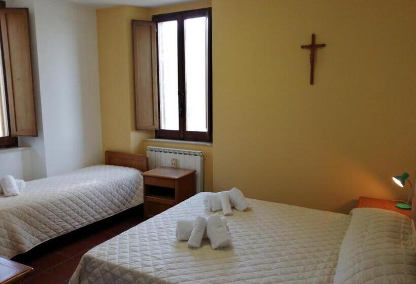 اتاق کلاسیک سه تخته, Casa Per Ferie Ulivo D Assisi