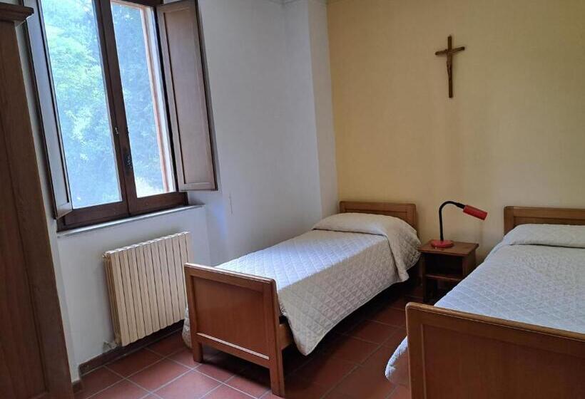 اتاق کلاسیک چهارنفره, Casa Per Ferie Ulivo D Assisi